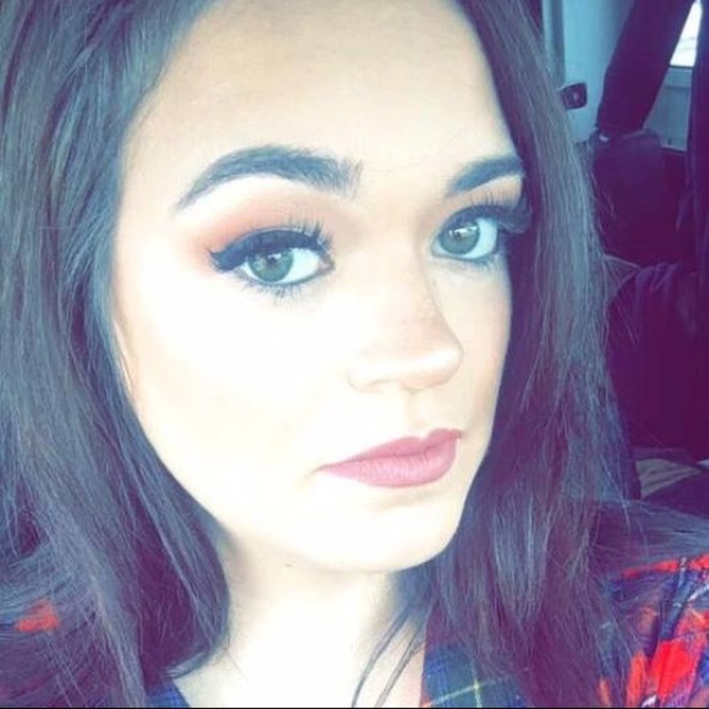 Meet your Posher, Lizzie